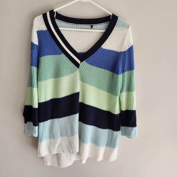 zaket and plover Sweaters - Striped V-Neck Sweater